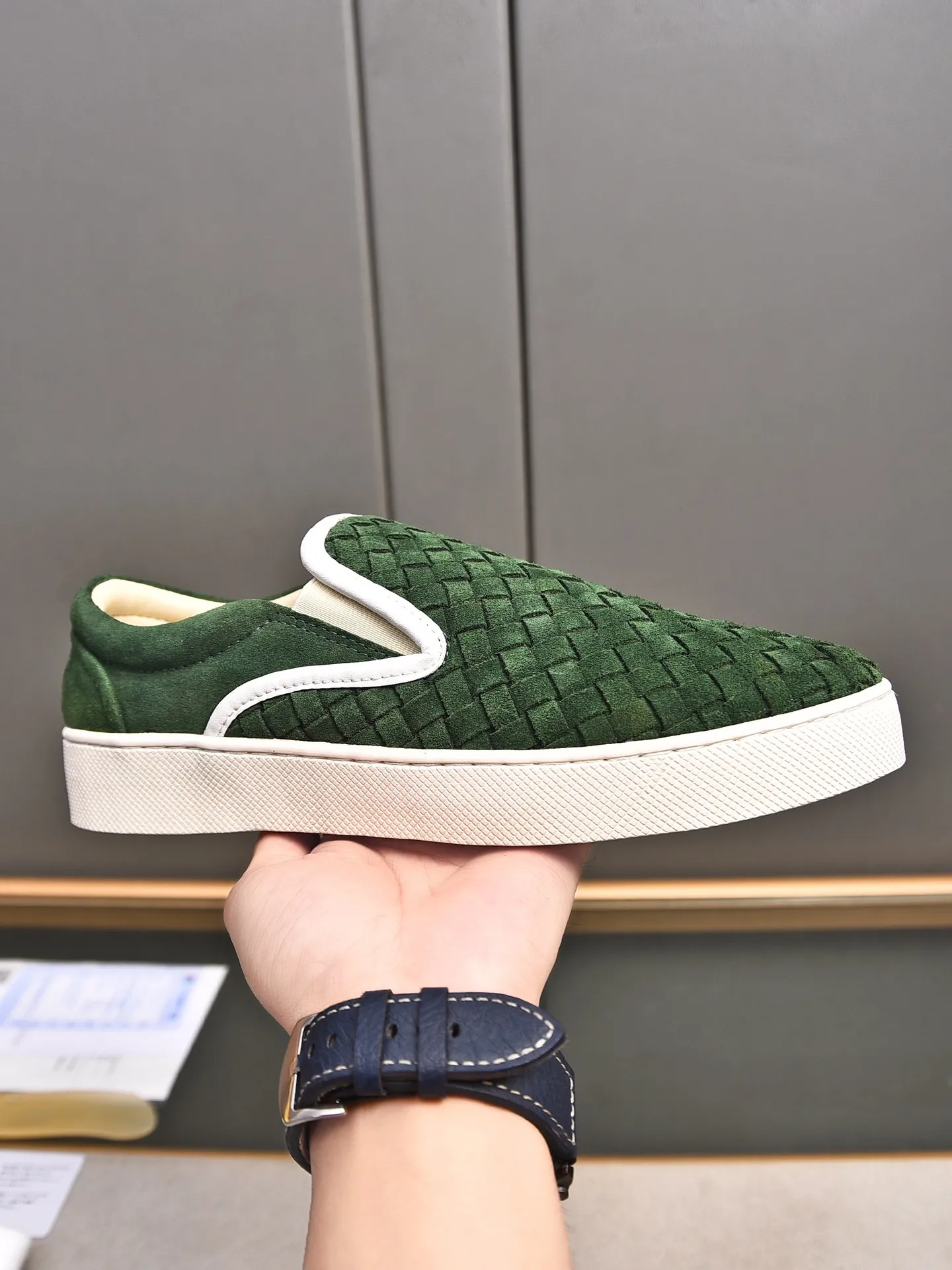 Men's shoes 💰460 [Sleeves series] BOTTEG* VENET* - high-end boutique Size: 38-44 (45 customized) BV new product, first-layer cowhide artificially woven classic style harmoniously blends with contemporary fashion temperament, rubber soles are light and flexible, water-dyed sheepskin pads! [Taobao, Tmall, and live streaming are the first choices]